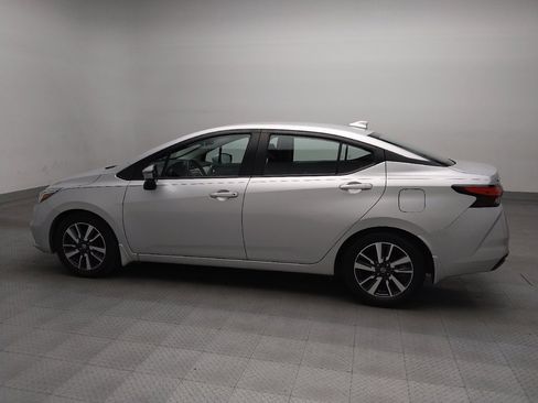 Used 2021 Nissan Versa SV FWD image 3