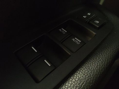Used 2021 Honda Pilot EX image 27
