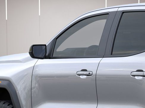 New 2026 GMC Canyon AT4 image 22