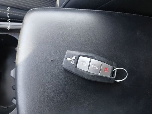 Used 2022 Mitsubishi Outlander ES FWD image 31