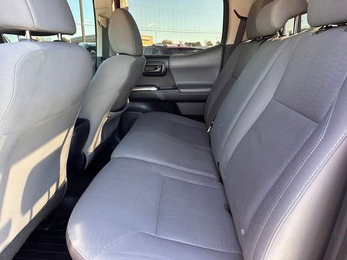 Used 2017 Toyota Tacoma SR5 image 11