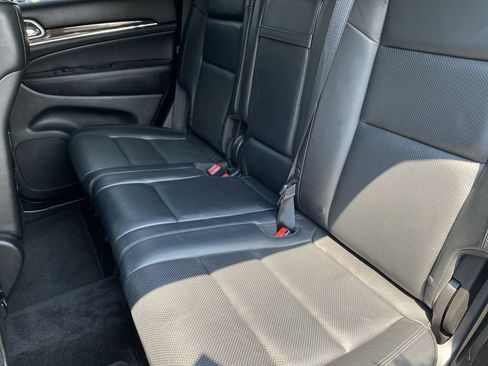 Used 2018 Jeep Grand Cherokee Overland RWD image 29