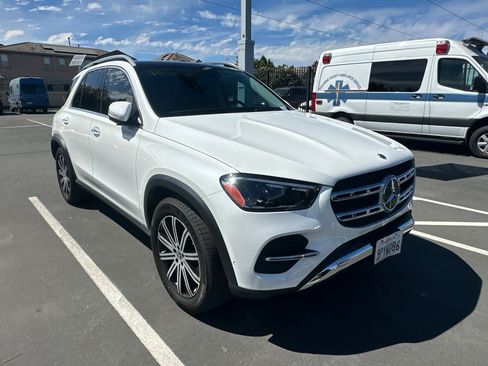 Used 2024 Mercedes-Benz GLE 350 4MATIC image 2