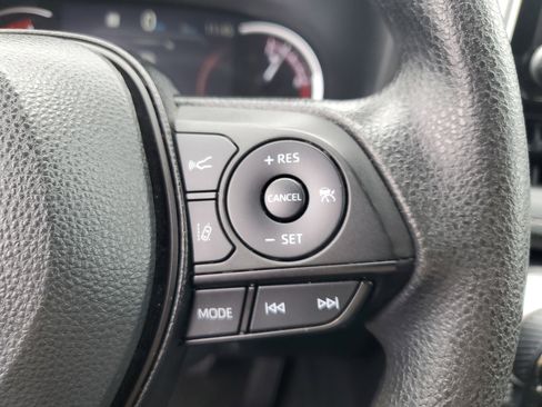 Used 2023 Toyota RAV4 XLE image 27