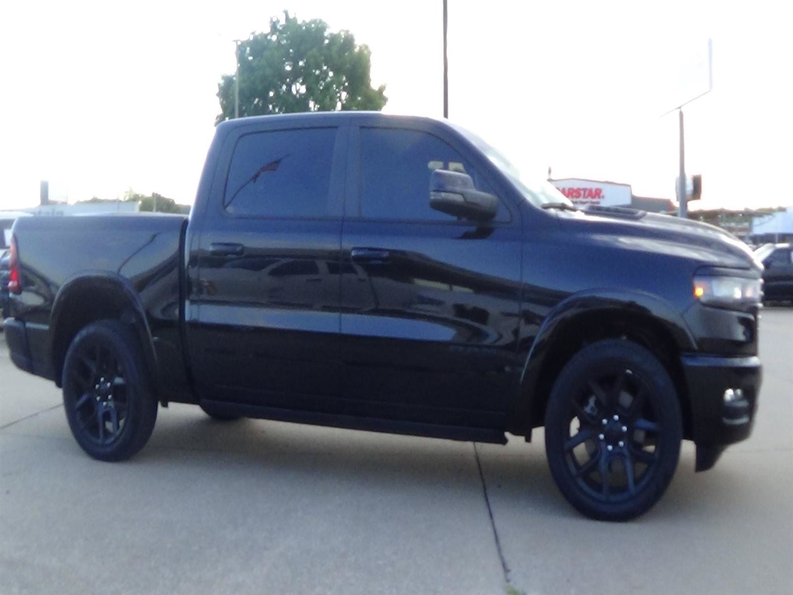 Used 2025 RAM 1500 Laramie w/ Night Edition AWD/4WD image 5
