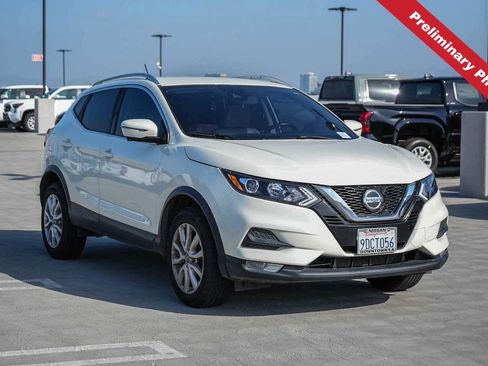 Used 2022 Nissan Rogue Sport SV w/ Technology Package FWD image 3