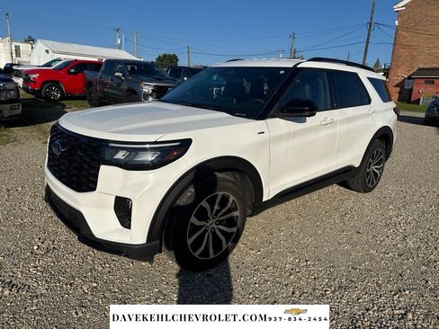 Used 2025 Ford Explorer ST-Line AWD/4WD image 7