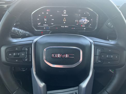 Used 2025 GMC Sierra 1500 Elevation AWD/4WD image 17