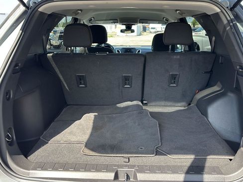 Used 2023 Chevrolet Equinox LT AWD/4WD image 27