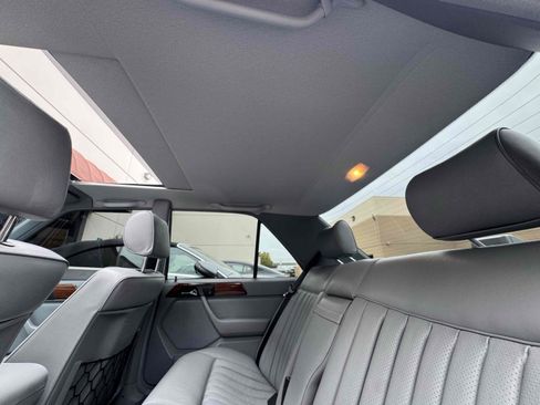 Used 1987 Mercedes-Benz 300 D Turbo image 39