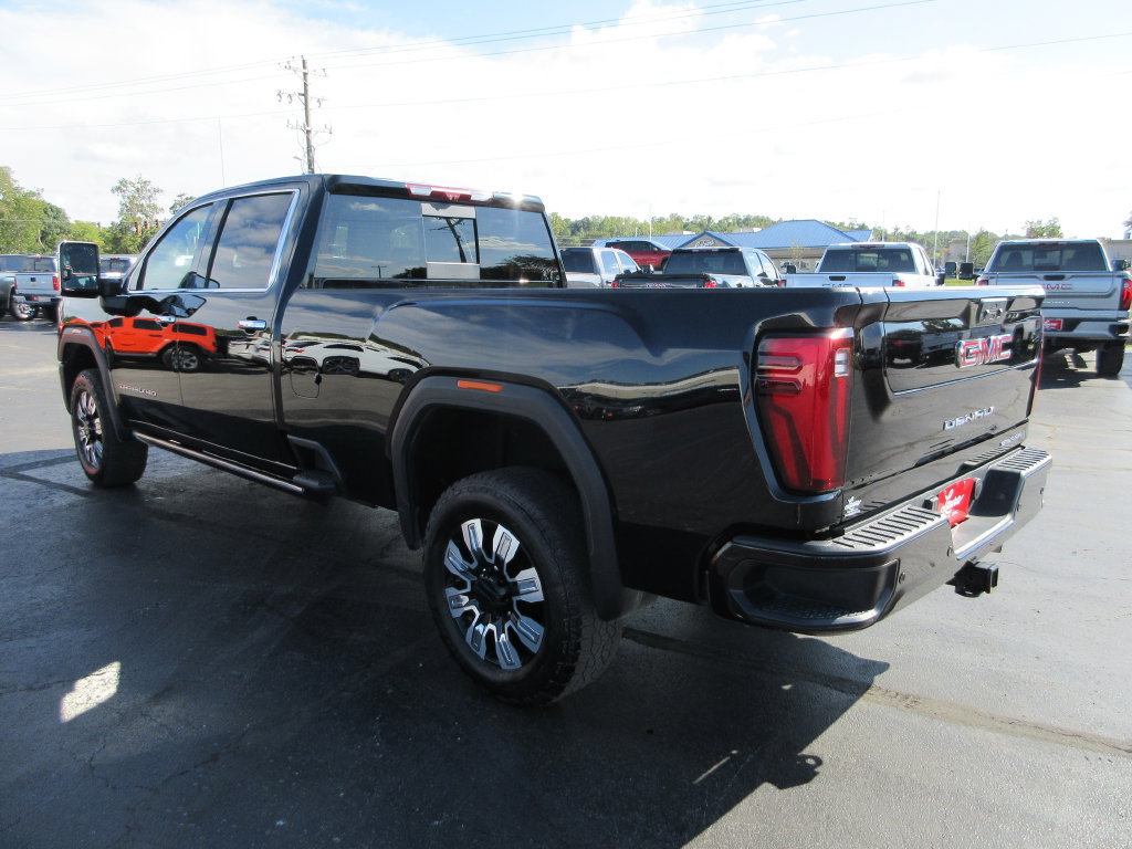 Certified 2025 GMC Sierra 3500 Denali w/ Denali Reserve Package AWD/4WD image 10