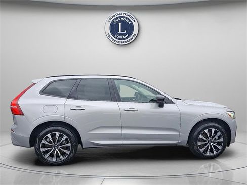 Certified 2025 Volvo XC60 B5 Plus image 7