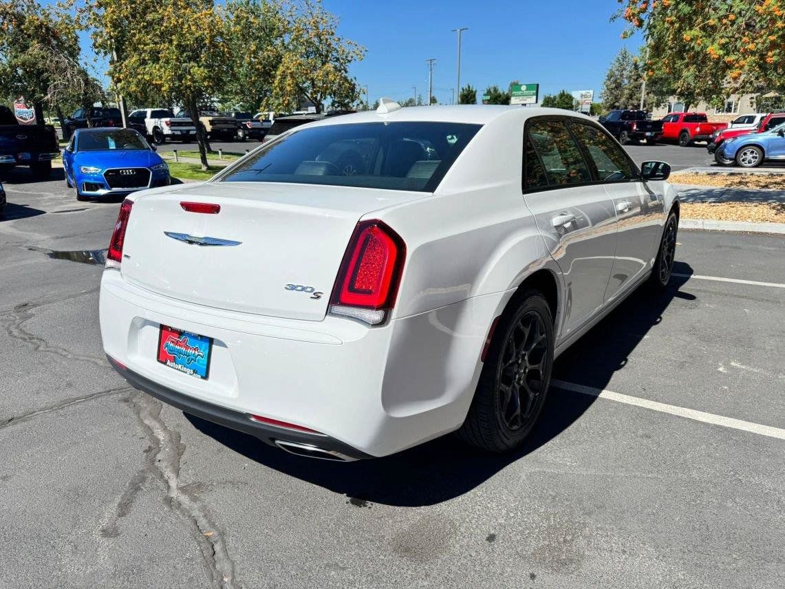Used 2019 Chrysler 300 S AWD/4WD image 5