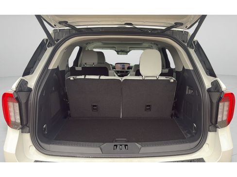 New 2026 Ford Explorer Platinum AWD/4WD image 23