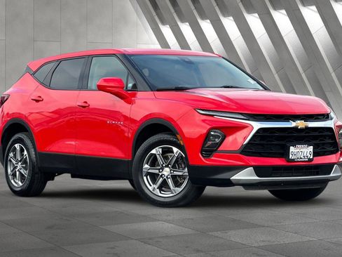 Used 2024 Chevrolet Blazer LT image 1