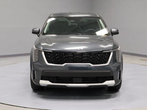 Used 2025 Kia Sorento LX FWD image 6