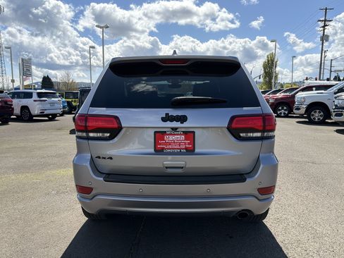 Used 2018 Jeep Grand Cherokee Altitude image 4