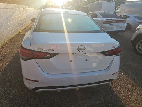 Used 2024 Nissan Sentra SV image 3