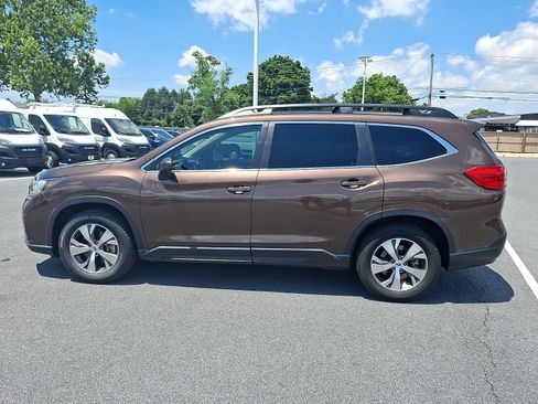 Used 2019 Subaru Ascent Premium w/ Popular Package #1 AWD/4WD image 8
