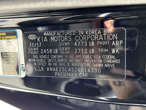 Used 2018 Kia Stinger Premium RWD image 29