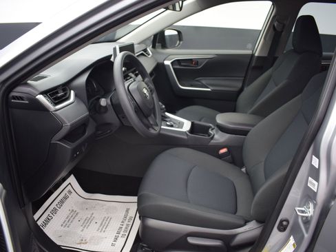 Used 2025 Toyota RAV4 LE image 13
