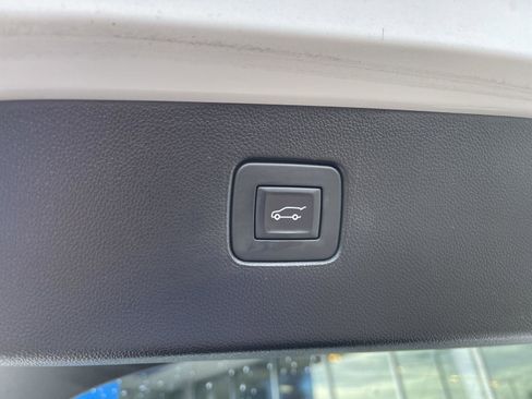 Used 2024 Buick Envista Sport Touring w/ Convenience I Package FWD image 41