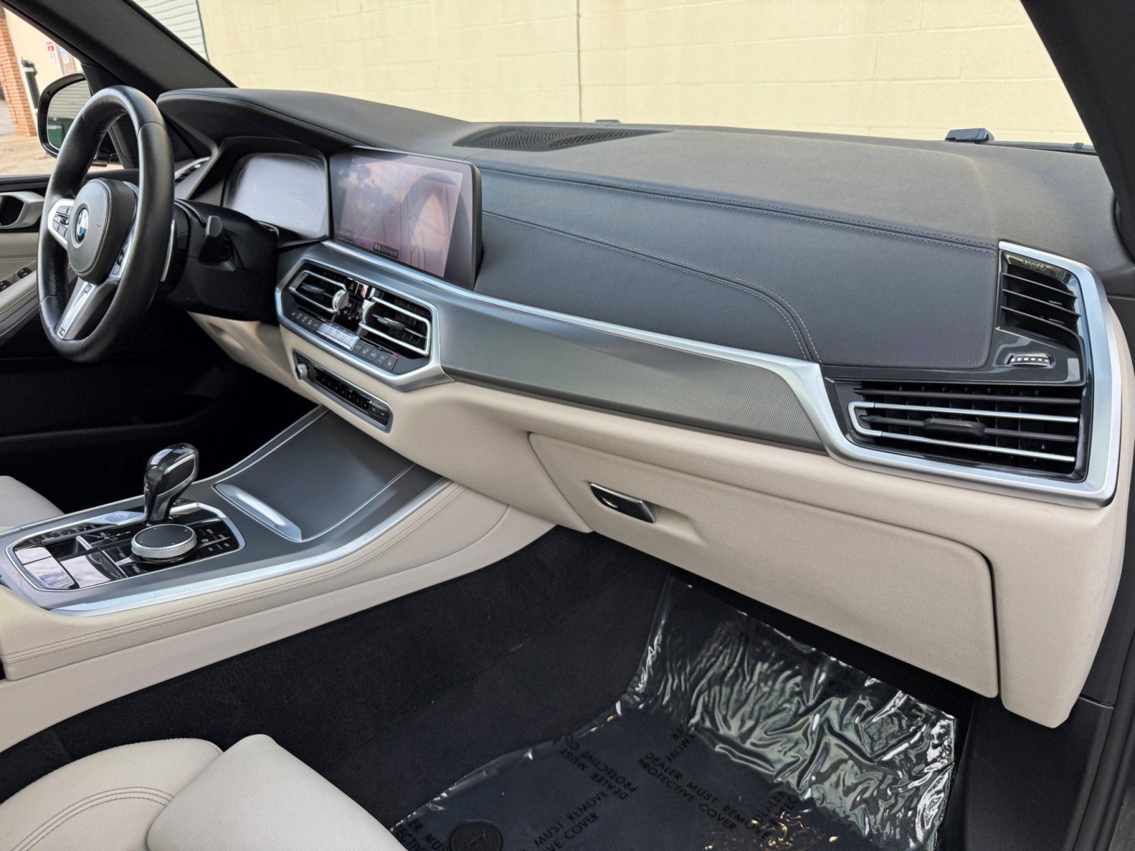 Used 2021 BMW X5 sDrive40i w/ M Sport Package RWD image 15