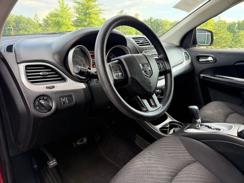 Used 2018 Dodge Journey SE w/ Blacktop Package FWD image 22