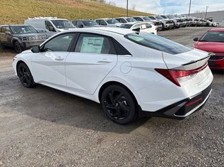 New 2026 Hyundai Elantra SEL Sport Premium FWD video 3