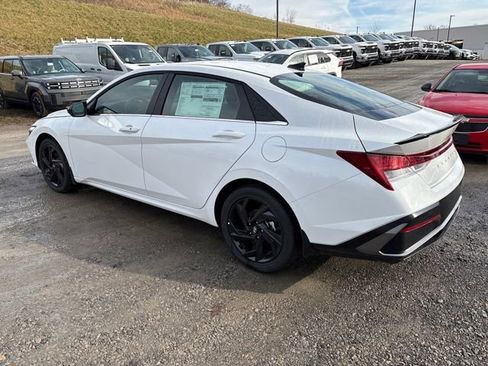New 2026 Hyundai Elantra SEL Sport Premium FWD image 3