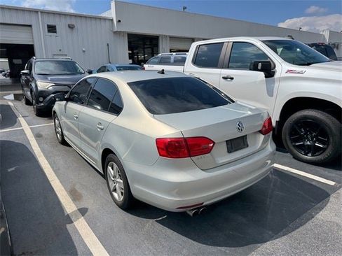 Used 2011 Volkswagen Jetta TDI image 5