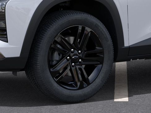 New 2026 Chevrolet Trax ACTIV w/ Sunroof Package FWD image 33