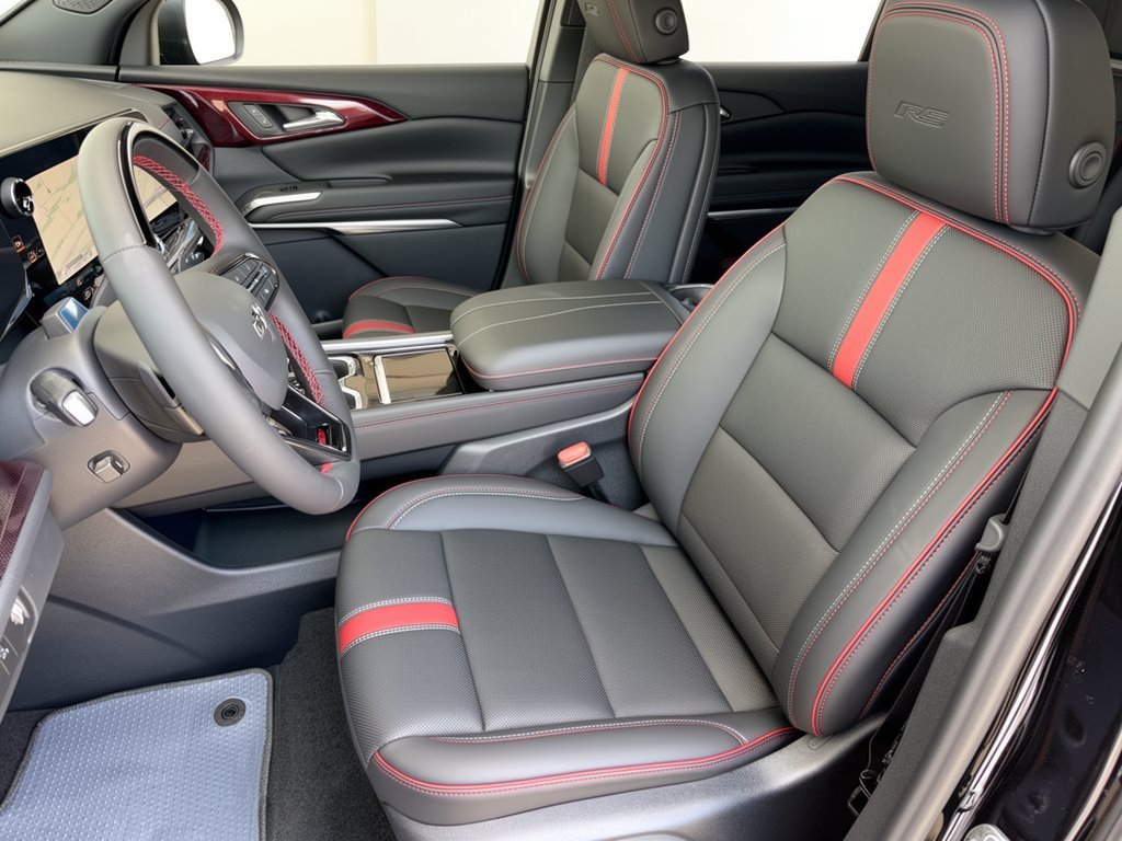 New 2027 Chevrolet Traverse RS FWD image 5