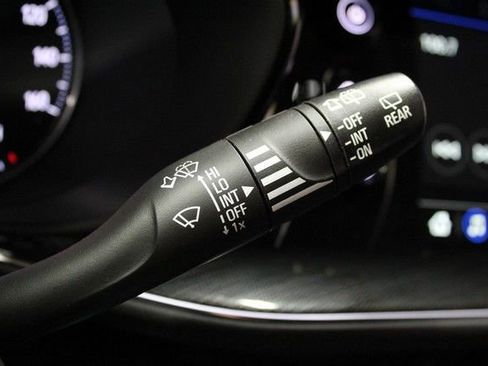 Certified 2023 Buick Envision Essence FWD image 25