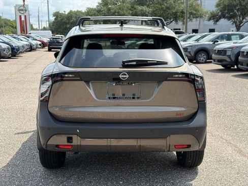 New 2026 Nissan Kicks SR FWD image 4