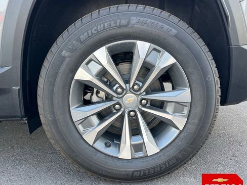 New 2026 Chevrolet Equinox LT w/ Convenience Package II image 32