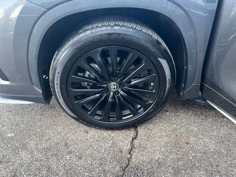 Certified 2023 Toyota Highlander XSE image 33