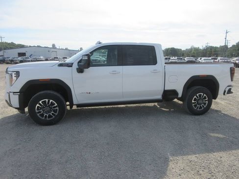 New 2026 GMC Sierra 2500 AT4 w/ AT4 Premium Plus Package AWD/4WD image 9
