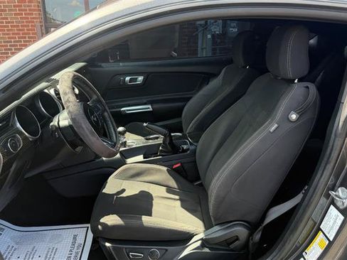 Used 2018 Ford Mustang GT RWD image 18