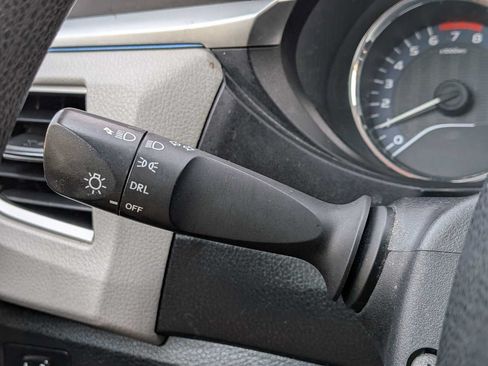 Used 2014 Toyota Corolla LE FWD image 24