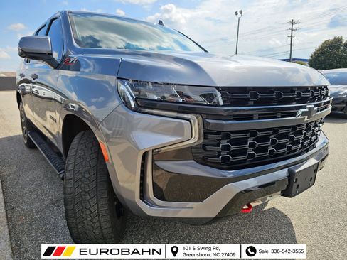 Used 2022 Chevrolet Tahoe Z71 w/ Z71 Off-Road Package AWD/4WD image 7