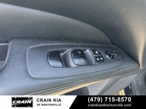 Used 2017 Nissan Pathfinder SL AWD/4WD image 11