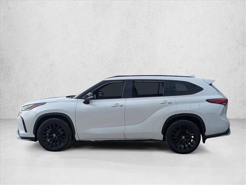 Used 2023 Toyota Highlander XSE AWD/4WD image 8