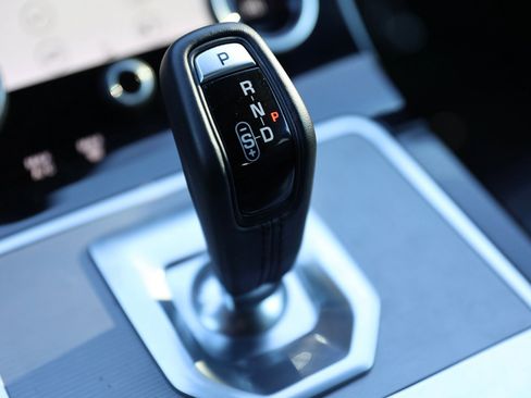 Used 2020 Land Rover Range Rover Evoque SE image 30