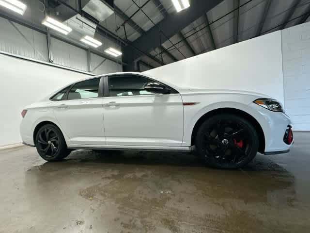 Used 2024 Volkswagen Jetta GLI Autobahn FWD image 3