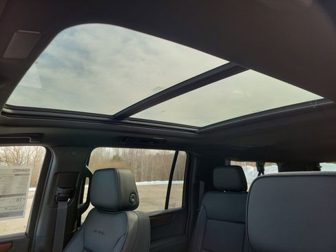 New 2026 GMC Yukon XL Denali w/ Sun & Power Step Package image 27