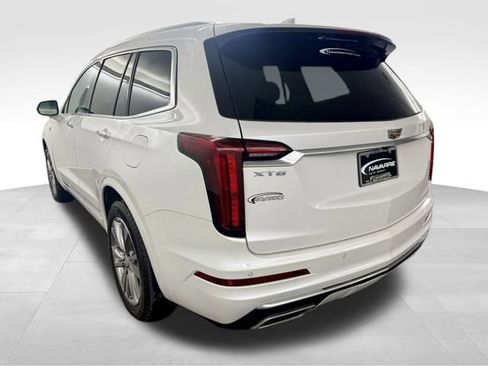 Used 2022 Cadillac XT6 Premium Luxury image 6