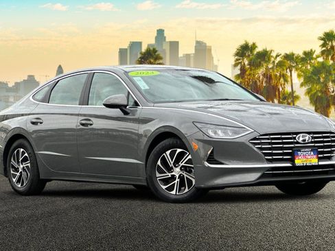 Used 2023 Hyundai Sonata Blue image 2