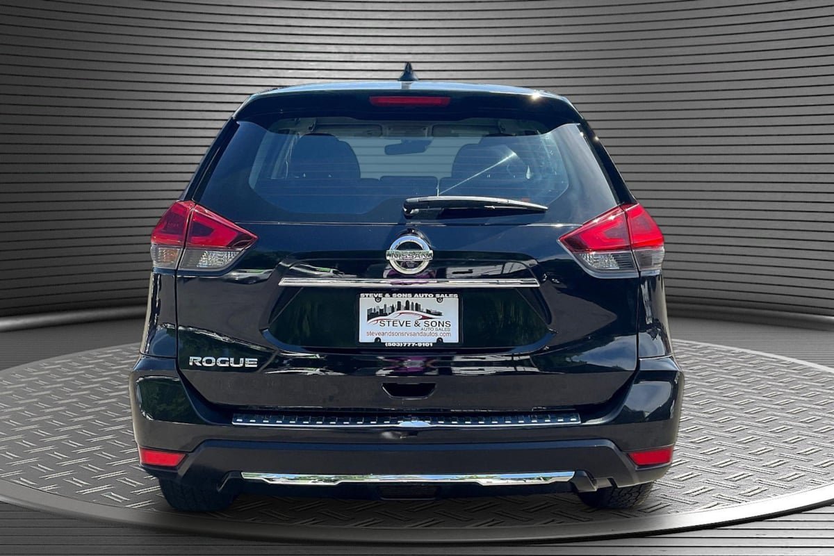 Used 2020 Nissan Rogue S FWD image 5