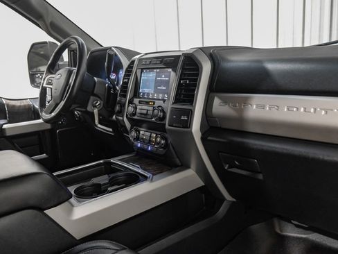 Used 2019 Ford F250 Lariat image 12